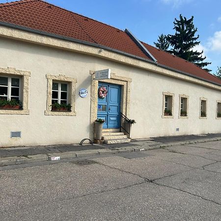 Monpe Apartmanik S Atmosferou Komárno Εξωτερικό φωτογραφία